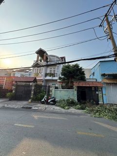 Bán nhà mặt tiền Đường 6 Linh Tây, DT 114m2 ngang 6.5m, sổ chính chủ. Kinh doanh đa ngành
